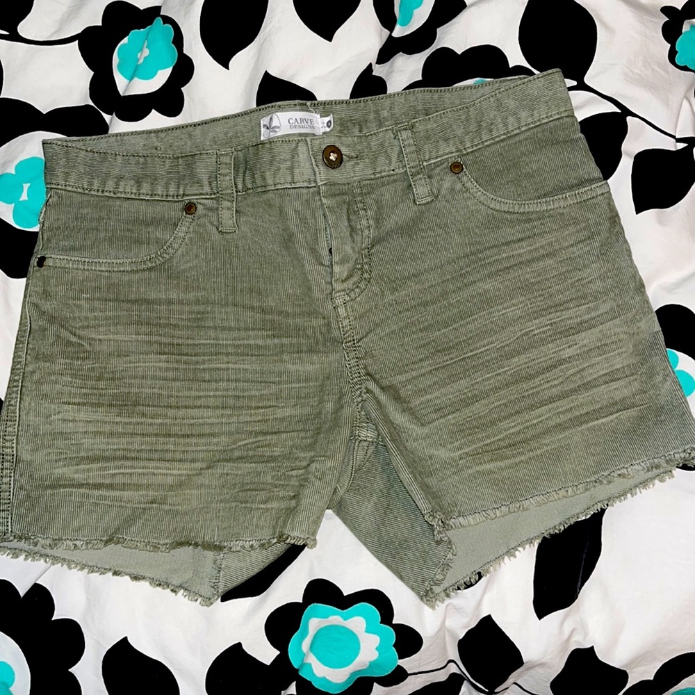 Carve olive color size 4 corduroy shorts